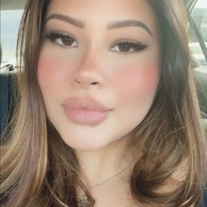 Meet your Posher, Rebekah